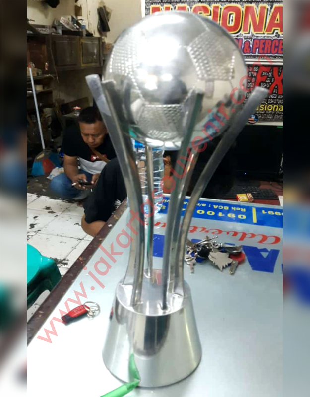 Trophy Bola Timah Silver